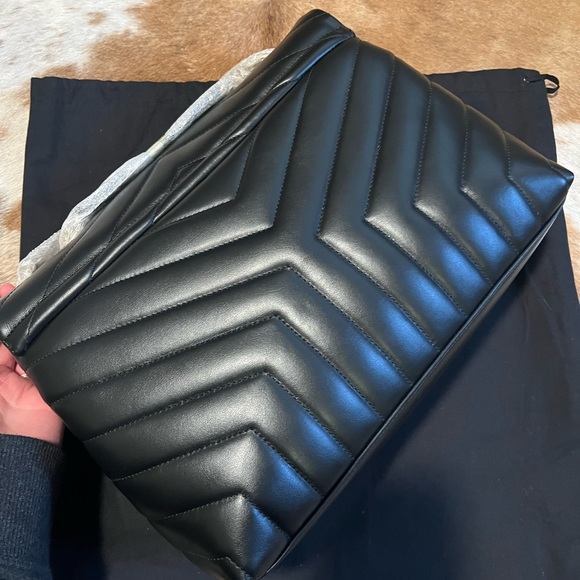 SOLD Saint Laurent Medium Lou Lou - Picture 3 of 6